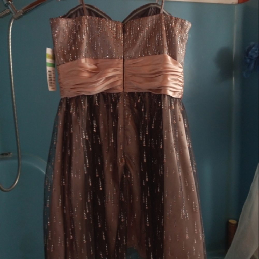 🧁B2G1🧁 NV Couture Glittery Grey and Peach Strapless Special Occasion Dress - Picture 3 of 9